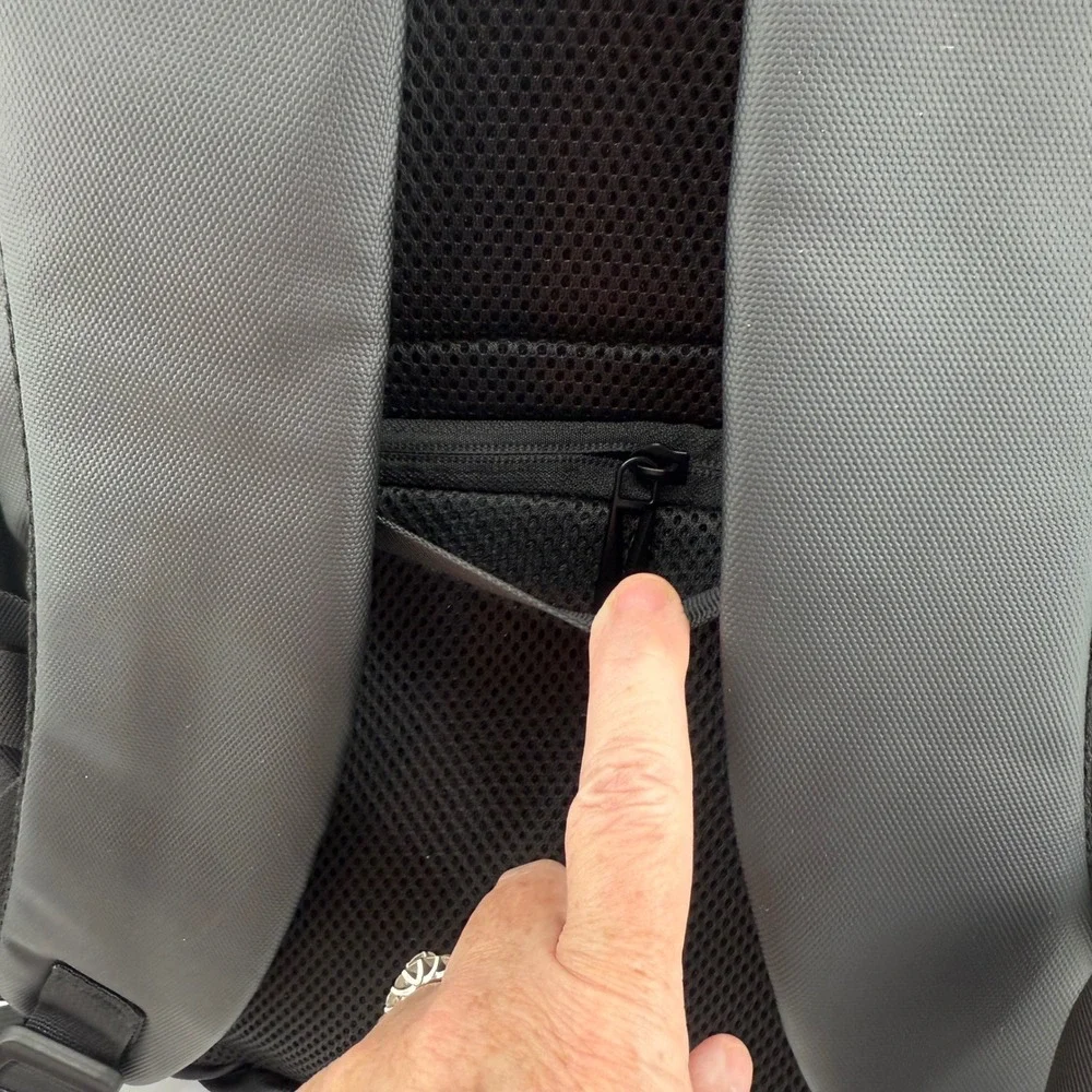 Vacuum Seal Backpack Travel Expandable TSA Lock Compression System with Pump NEW - Picture 6 of 16